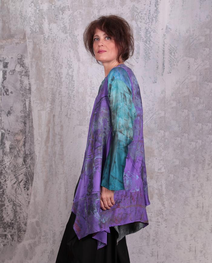 long kerchief silk crepe vest in painted violet