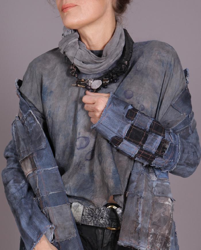 'tooled by evening shadows' artisan detailed leather belt gray/silver