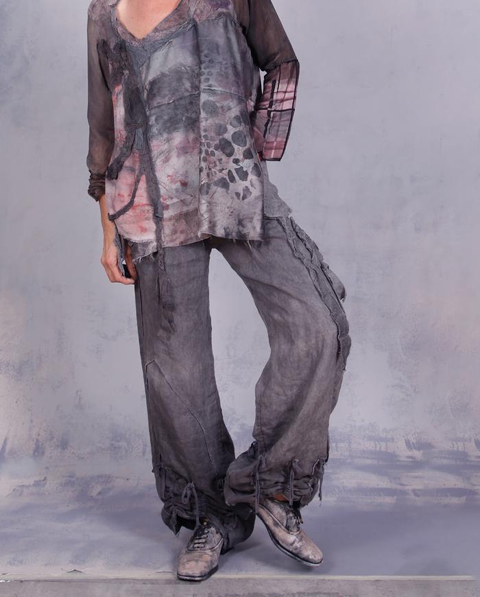 'a moving stone sculpture' detailed Belgian linen pants