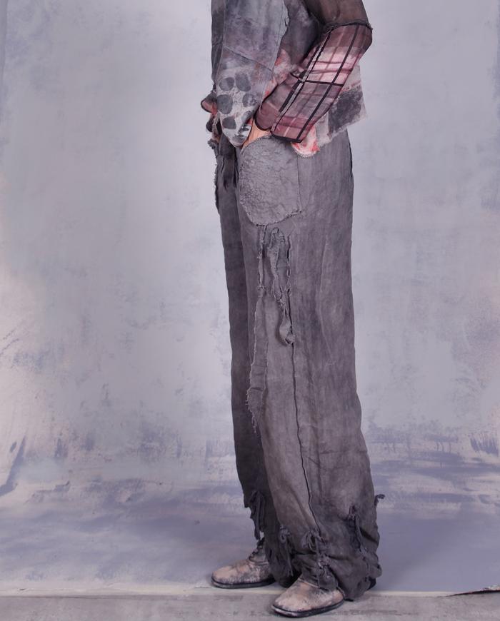 'a moving stone sculpture' detailed Belgian linen pants