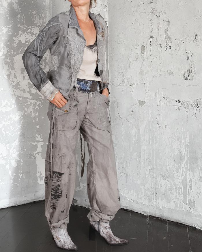 'everyday adventure' detailed cropped cargo khaki pants 