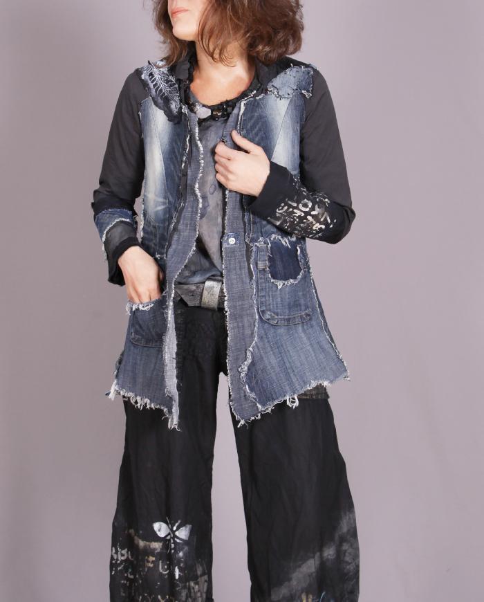 'no permanent bounderies' fitted denim jacket