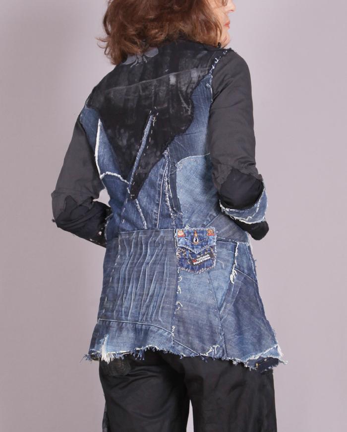'no permanent bounderies' fitted denim jacket