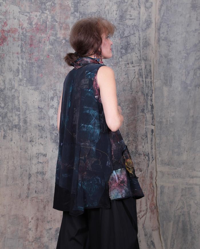 fluid silk crepe and cotton hand-painted vest