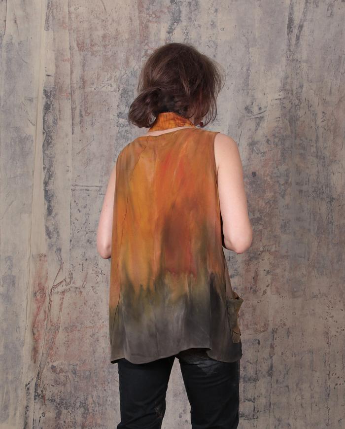 ombre 'fire-and-earth' tank top with a collar
