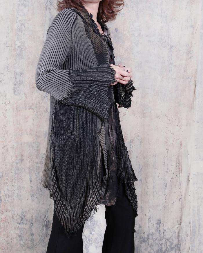 'the knitted edge' modern detailed cardigan/sweater
