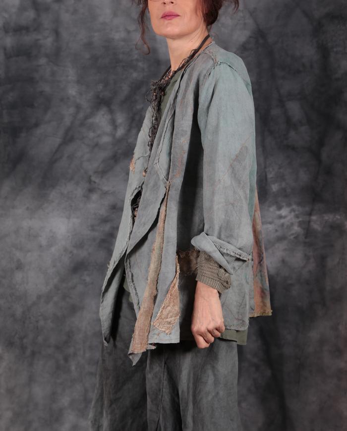 loose-fitting hand-distressed jacket in spring gray with appliqué 
