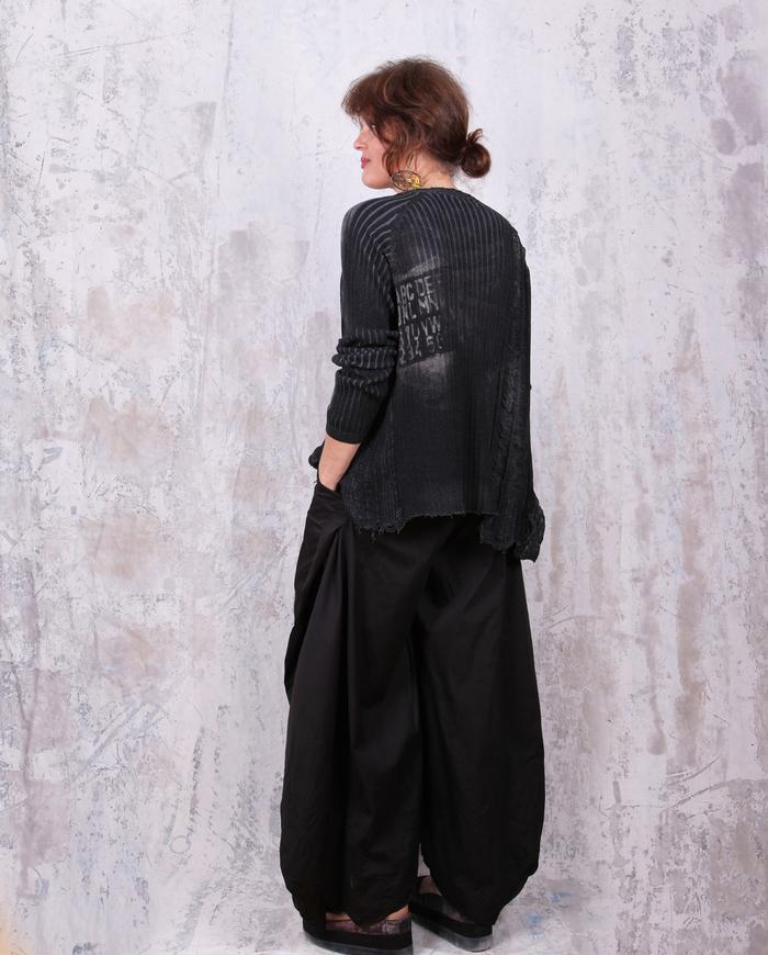 oversized open-weave knit hand-printed black/gray top