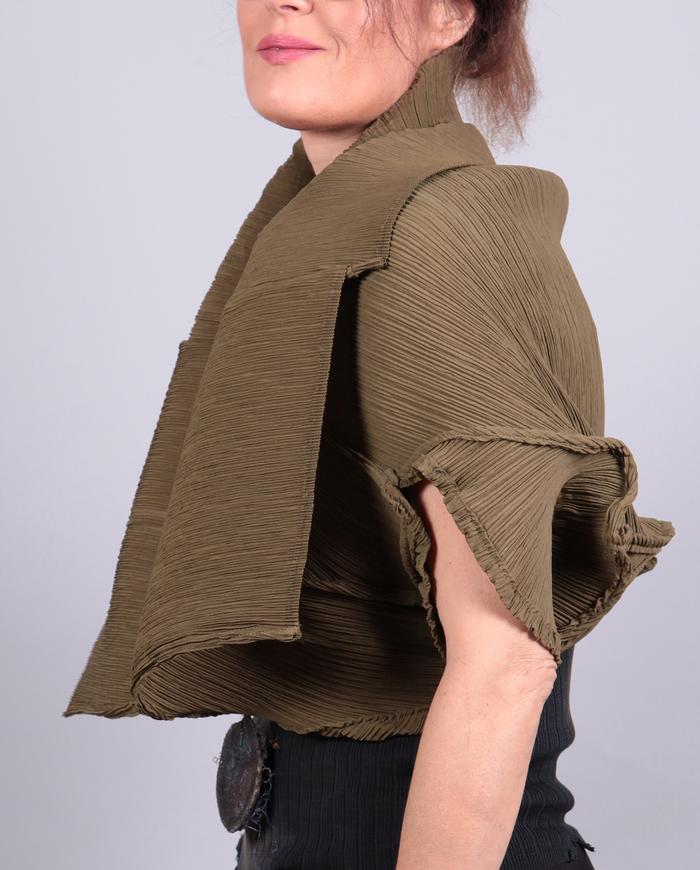 'shrug it off' pleated stretchy reversible shrug