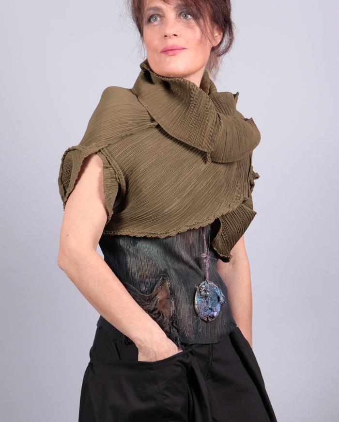 'shrug it off' pleated stretchy reversible shrug