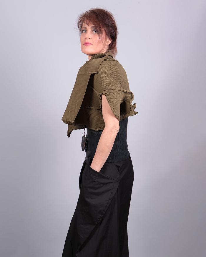 'shrug it off' pleated stretchy reversible shrug