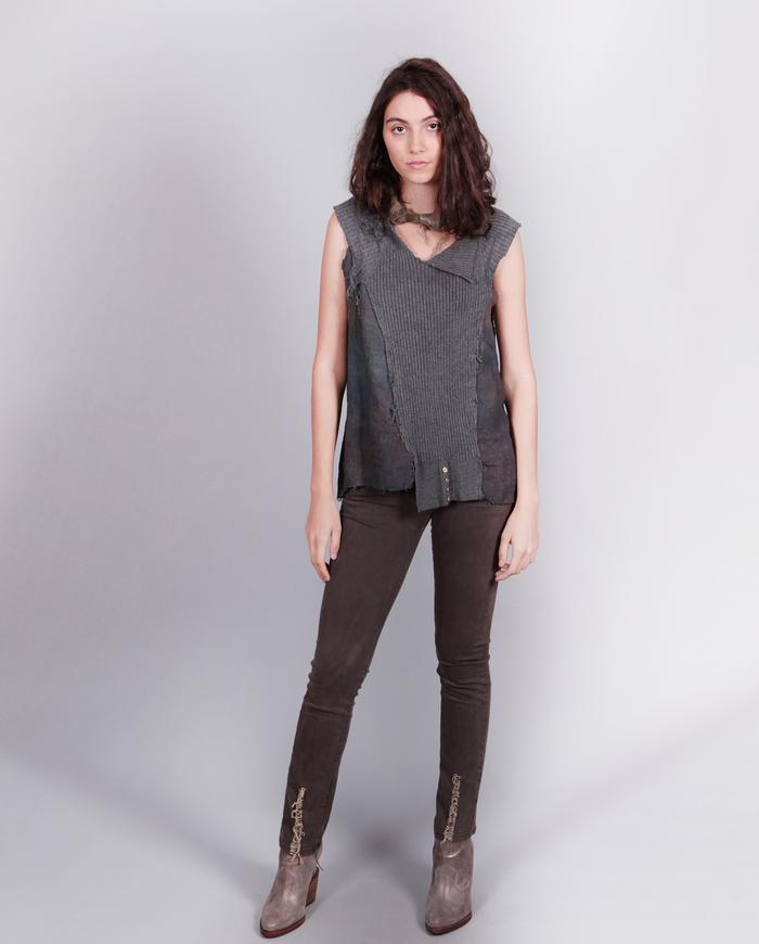 'easy on, easy off' mixed fabrics gray top