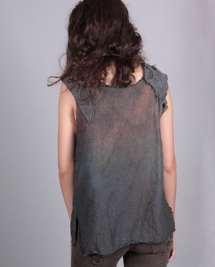 'easy on, easy off' mixed fabrics gray top