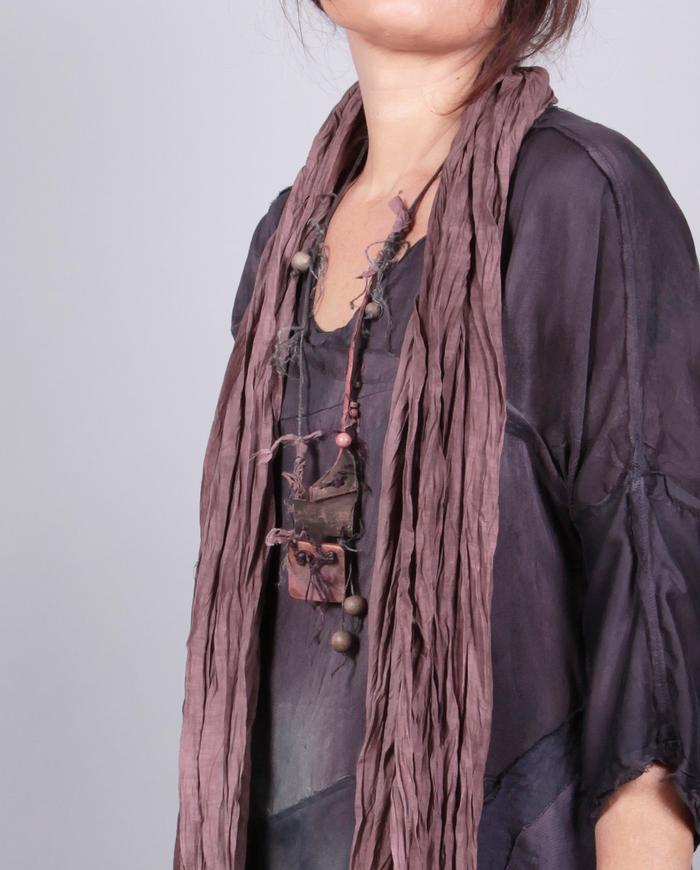 'subtle hint' leather and wood detailed necklace