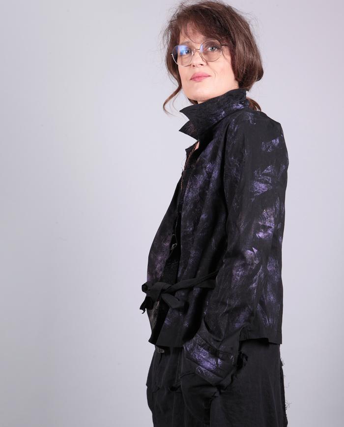 'it's a wrap' one size adjustable black and purple wrap top/jacket