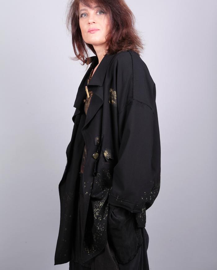 'gold leaves falling' oversized lightweight black jacket