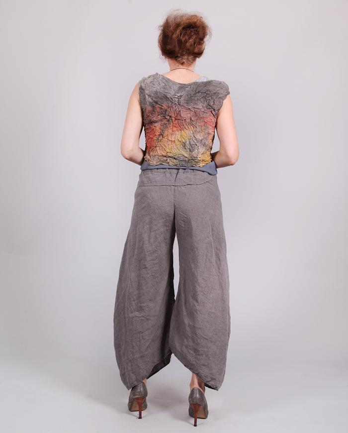 'play it up' artsy neutral Belgian linen pants