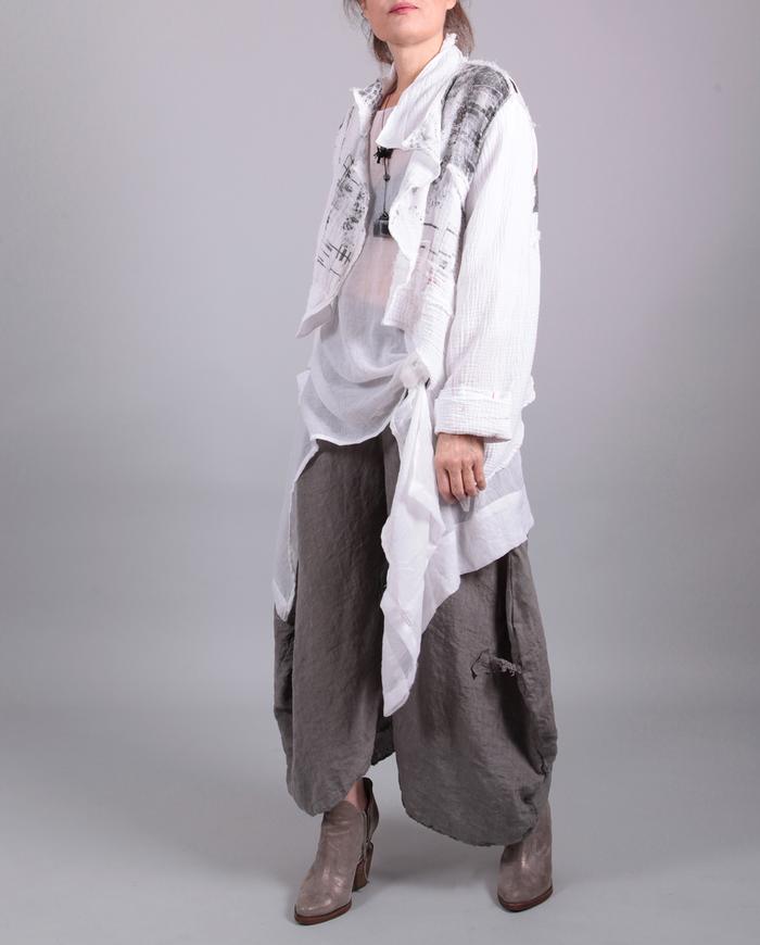 'play it up' artsy neutral Belgian linen pants