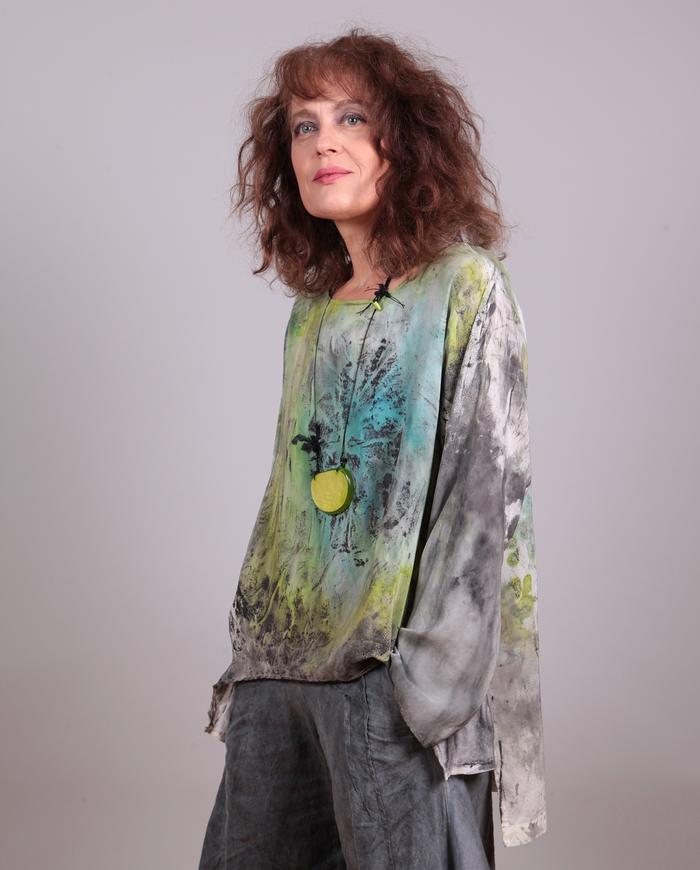 'grassy meadow' high-low silk blouse