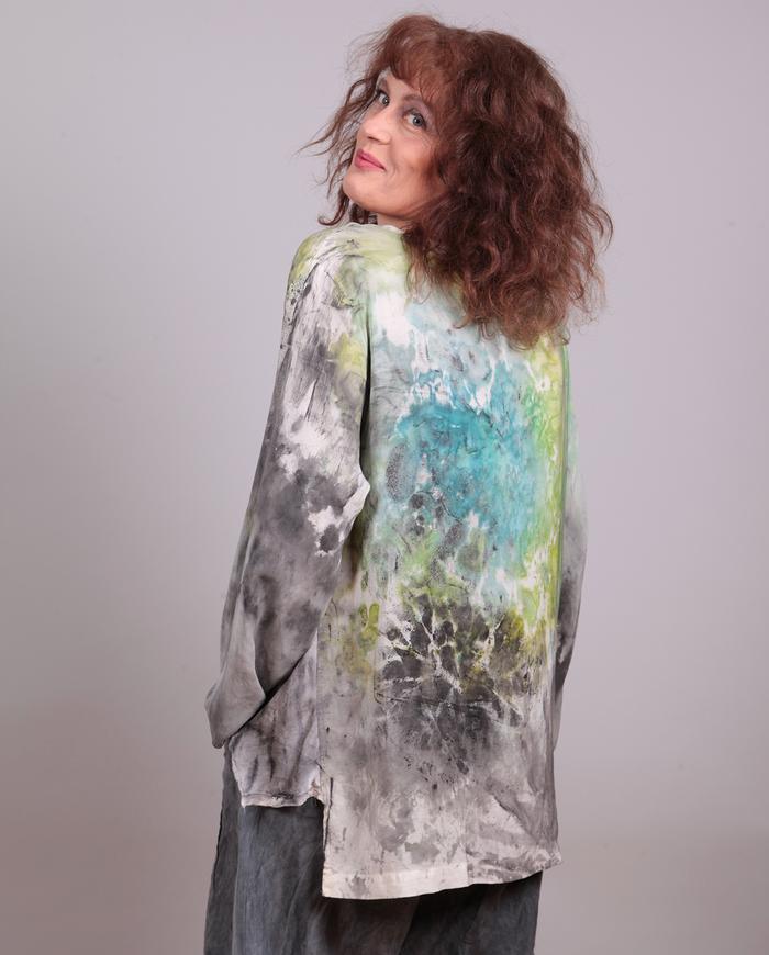 'grassy meadow' high-low silk blouse