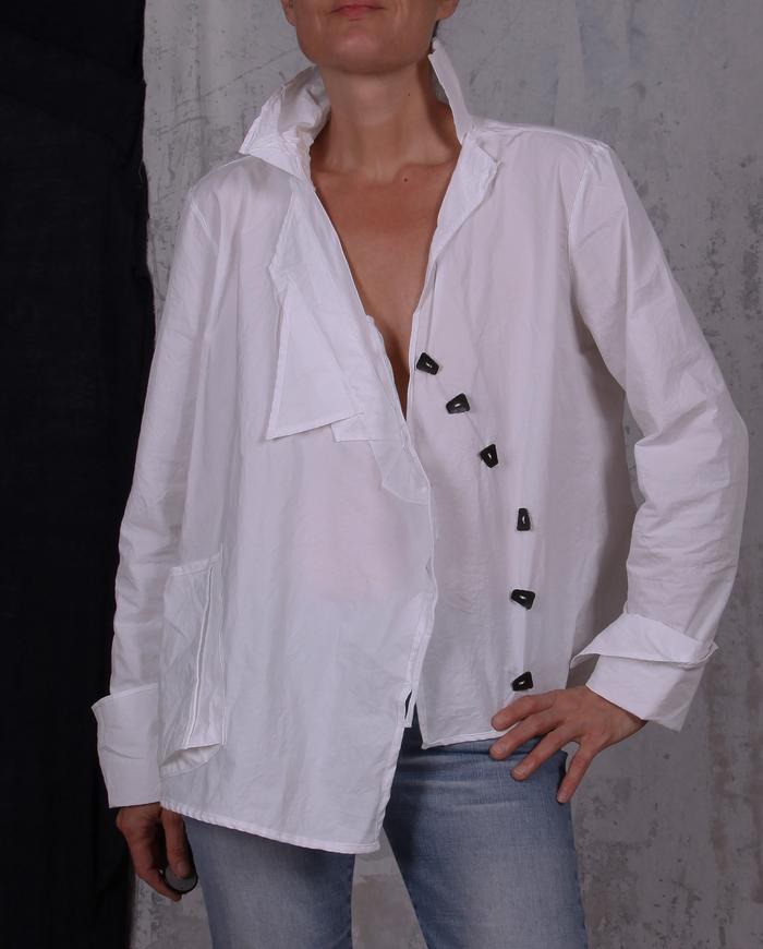 crisp 'crinkle-uncrinkle' Egyptian cotton white shirt or jacket