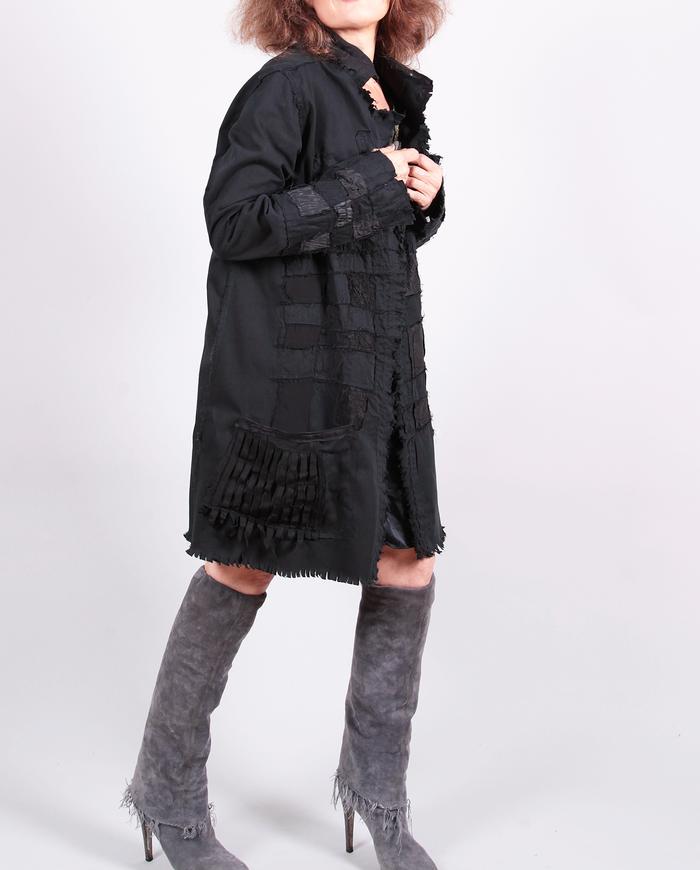 'weave me the night' all-black detailed coat/kaftan