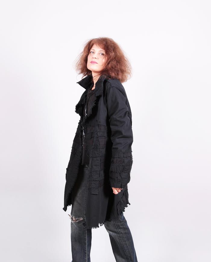 'weave me the night' all-black detailed coat/kaftan