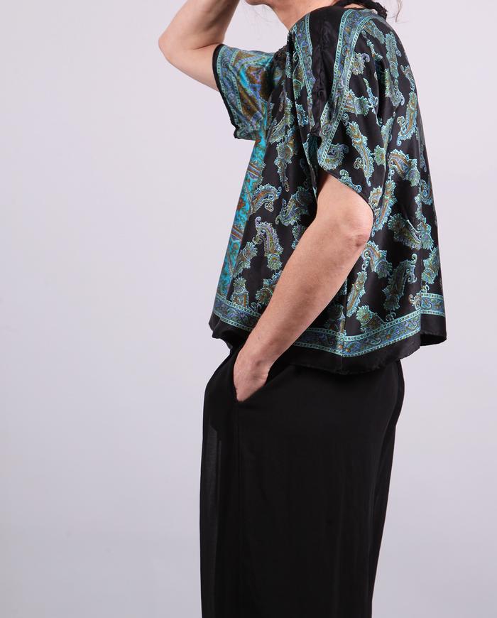 'ying-yang paisley' classic print cropped top