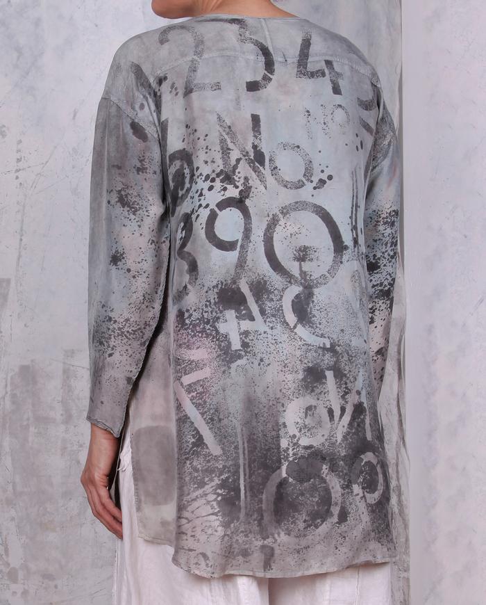 loose-fitting number hand-print silk tunic