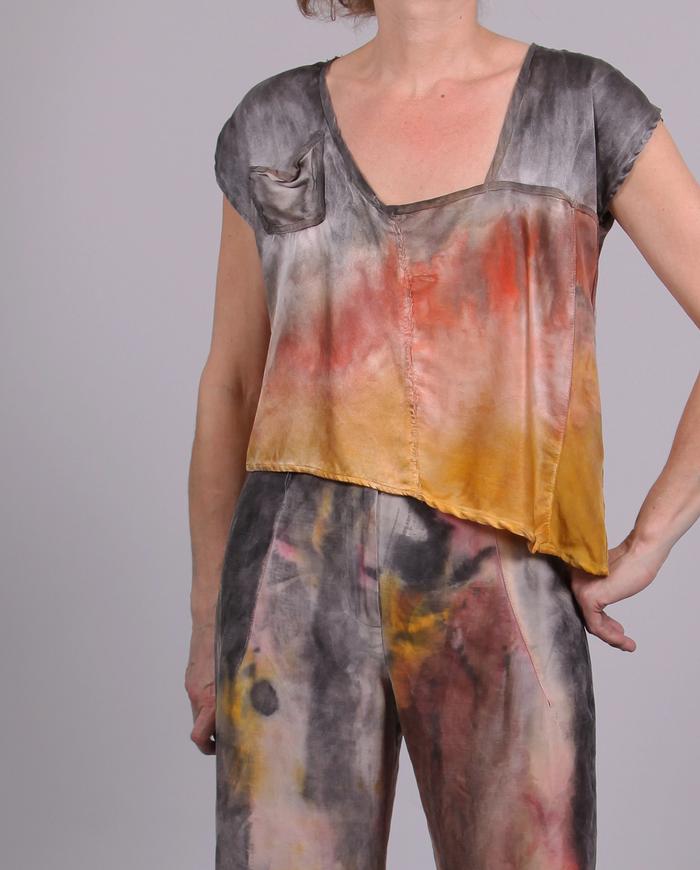 'smooth ripples' distressed asymmetrical top 