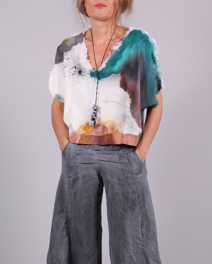 'cutting loose' cropped stretchy knit watercolor top