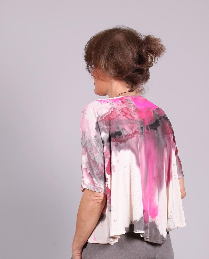 'plunge into pink' loose-fitting one size knit silk top