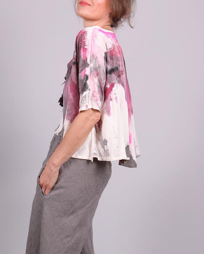 'plunge into pink' loose-fitting one size knit silk top