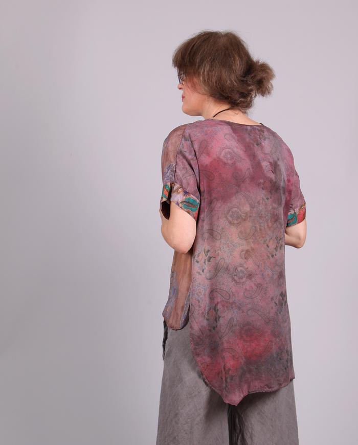 'through the stained glass' high-low mixed prints silk top