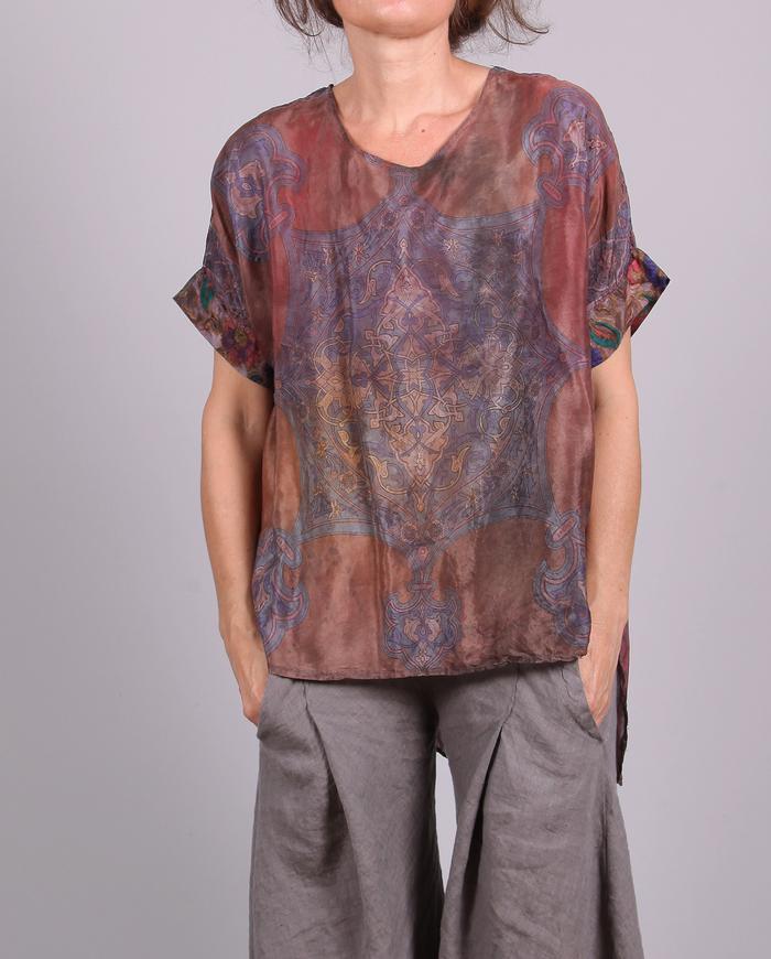 'through the stained glass' high-low mixed prints silk top