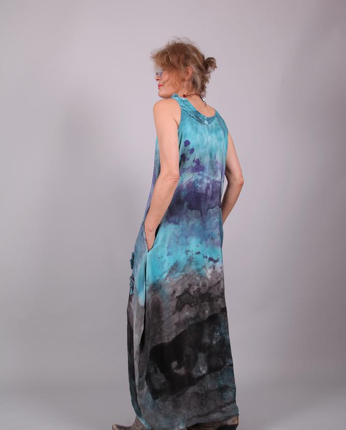 'just keep moving' silk crepe maxi dress