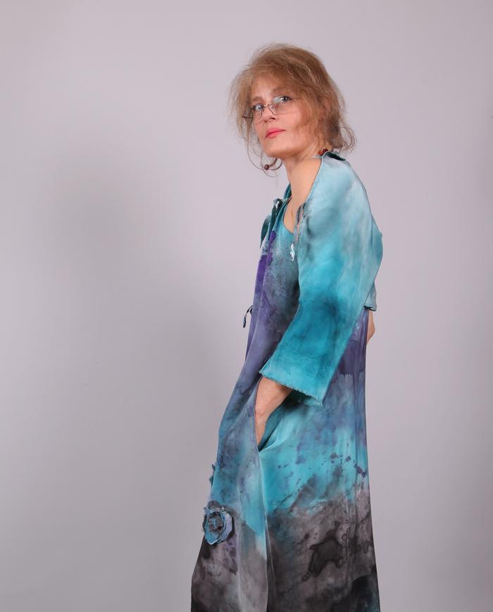 'just keep moving' silk crepe maxi dress